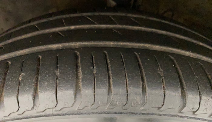2018 Hyundai Verna 1.6 EX VTVT AT, Petrol, Automatic, 18,046 km, Left Front Tyre Tread
