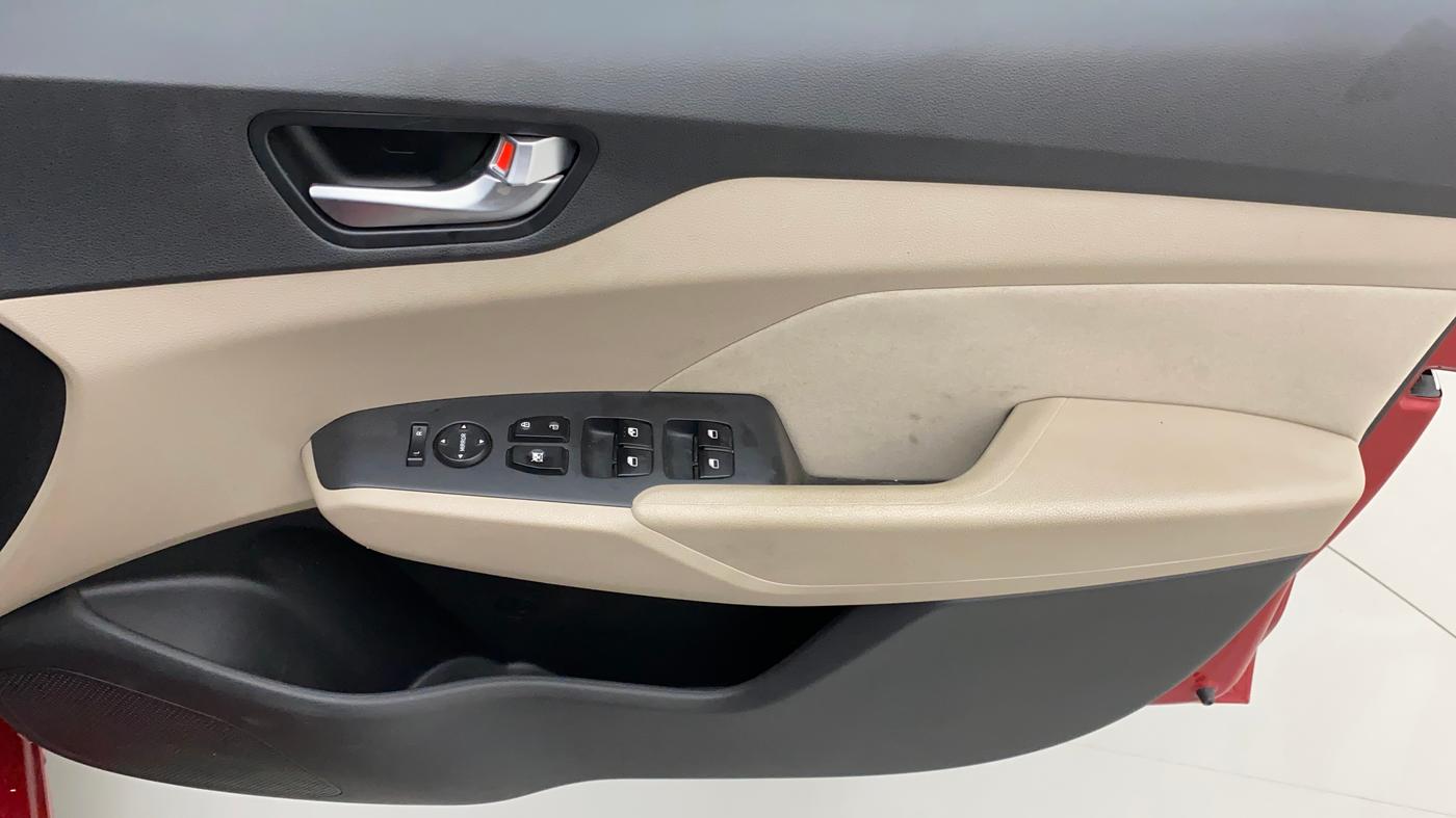 2018 Hyundai Verna 1.6 EX VTVT AT, Petrol, Automatic, 18,046 km, Driver Side Door Panels Control