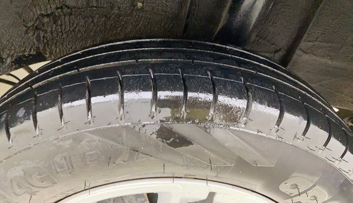 2022 Renault TRIBER RXL MT, Petrol, Manual, 68,363 km, Left Rear Tyre Tread