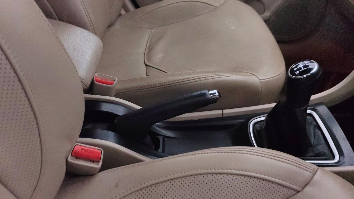 2020 Maruti Ciaz ALPHA 1.5 SHVS PETROL, Petrol, Manual, 47,409 km, Gear Lever