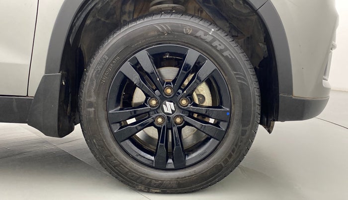 2018 Maruti Vitara Brezza ZDI + AMT, Diesel, Automatic, 38,594 km, Right Front Wheel