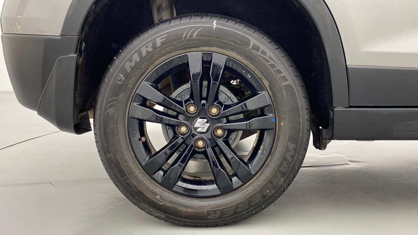 2018 Maruti Vitara Brezza ZDI + AMT, Diesel, Automatic, 38,594 km, Right Rear Wheel