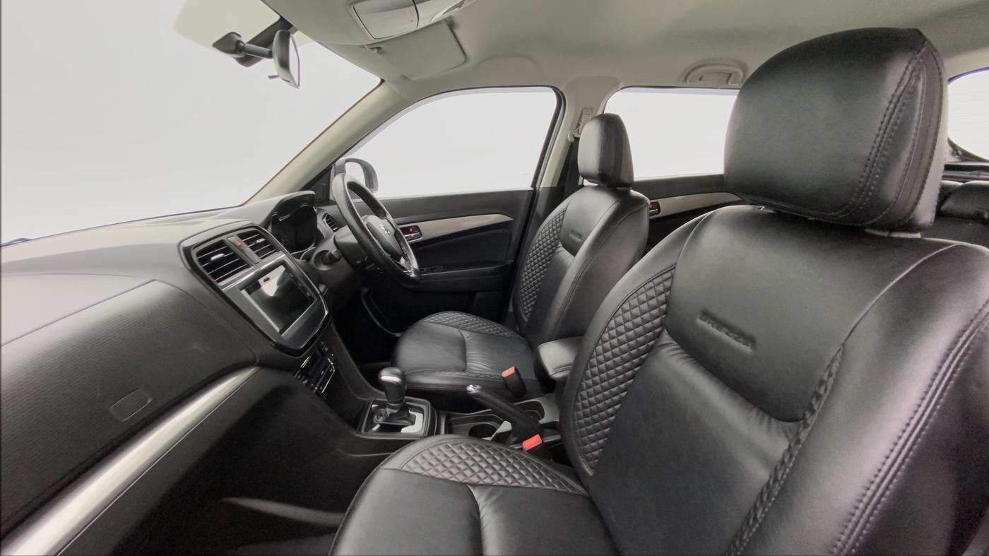 2018 Maruti Vitara Brezza ZDI + AMT, Diesel, Automatic, 38,594 km, Right Side Front Door Cabin