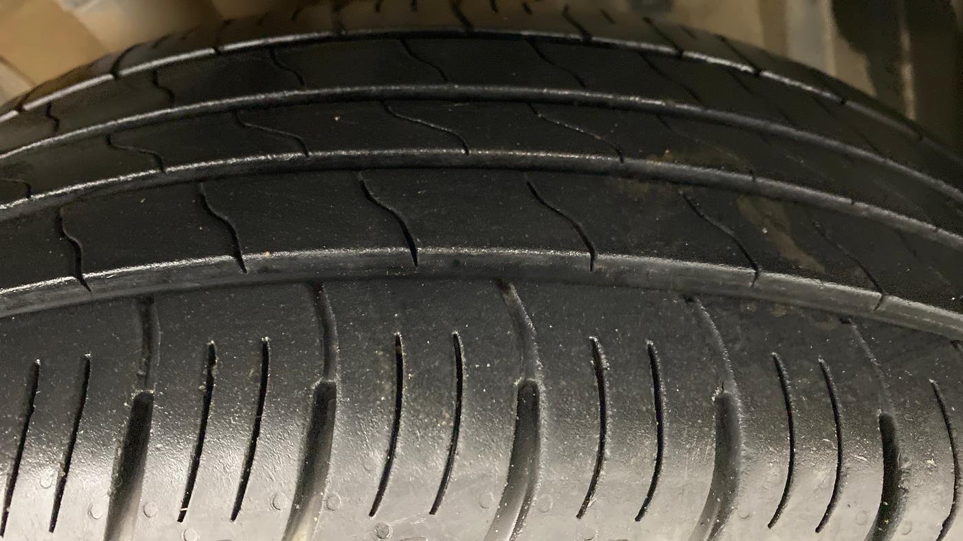 2018 Maruti Vitara Brezza ZDI + AMT, Diesel, Automatic, 38,594 km, Right Front Tyre Tread