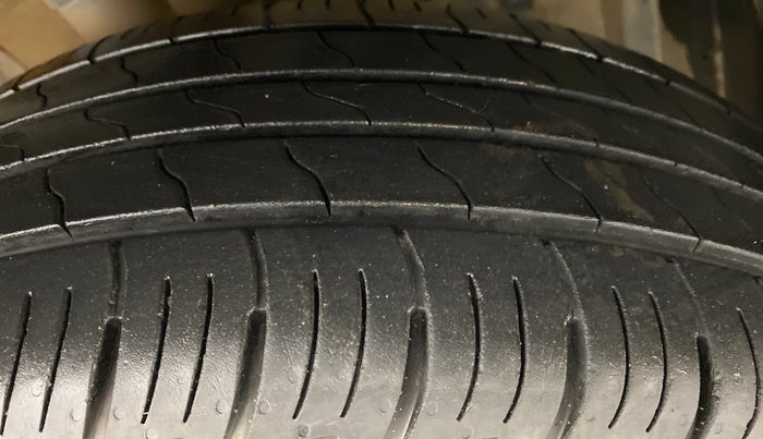 2018 Maruti Vitara Brezza ZDI + AMT, Diesel, Automatic, 38,594 km, Right Front Tyre Tread