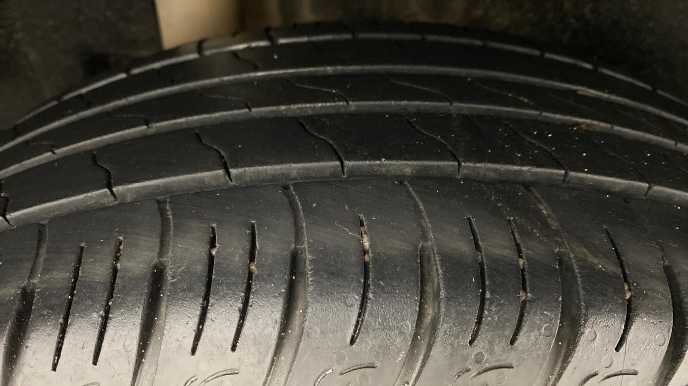 2018 Maruti Vitara Brezza ZDI + AMT, Diesel, Automatic, 38,594 km, Right Rear Tyre Tread