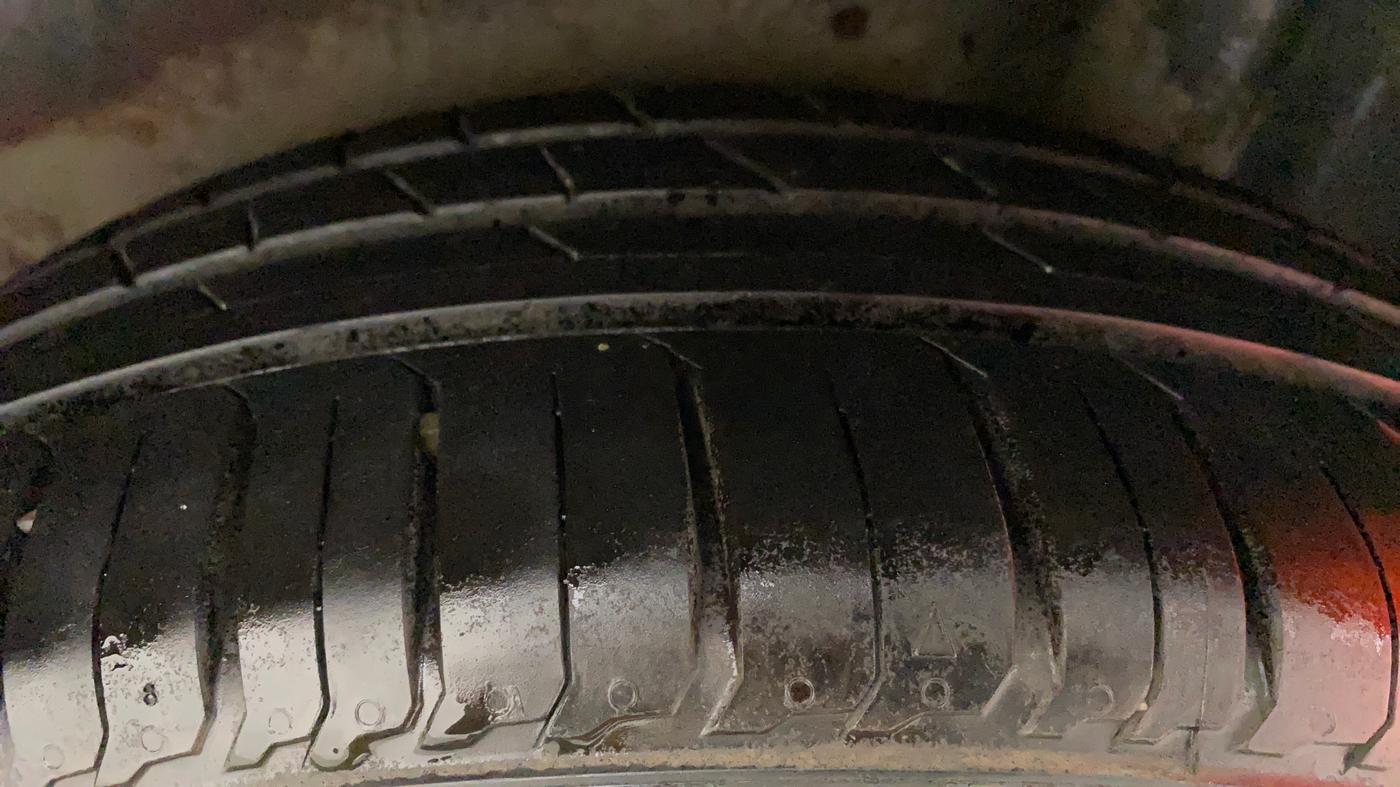 2010 Volkswagen Polo TRENDLINE 1.2L PETROL, Petrol, Manual, 95,672 km, Left Rear Tyre Tread