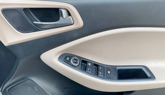 2015 Hyundai Elite i20 SPORTZ 1.2, Petrol, Manual, 59,872 km, Driver Side Door Panels Control