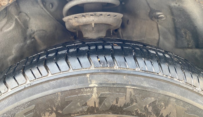 2015 Hyundai Elite i20 SPORTZ 1.2, Petrol, Manual, 59,872 km, Right Front Tyre Tread