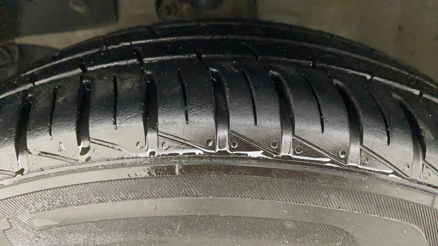 2012 Honda Brio S MT, Petrol, Manual, 59,443 km, Left Front Tyre Tread