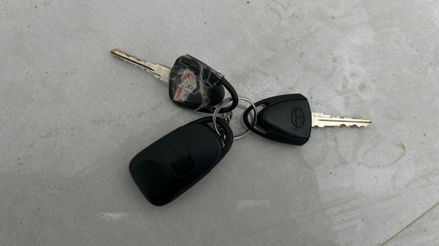 2016 Tata Nano TWIST XTA, Petrol, Automatic, 43,450 km, Key Close Up