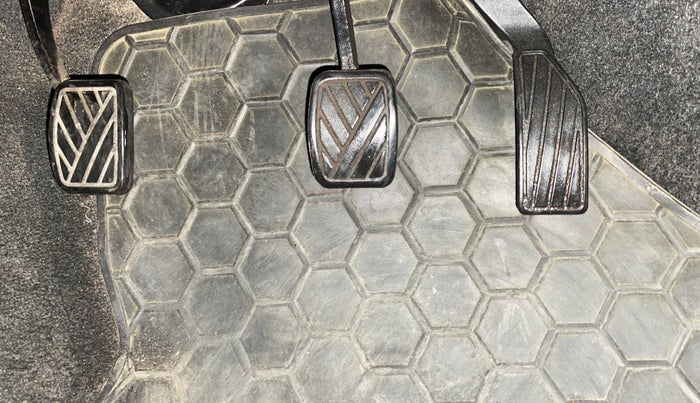 2010 Maruti Swift VXI ABS, Petrol, Manual, 67,370 km, Pedals