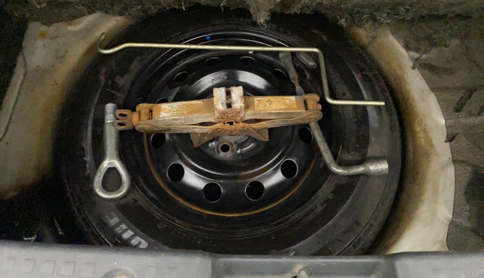 2010 Maruti Swift VXI ABS, Petrol, Manual, 67,370 km, Spare Tyre