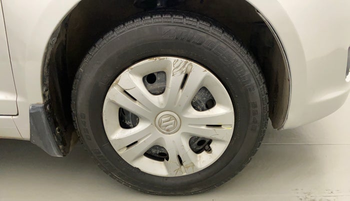 2010 Maruti Swift VXI ABS, Petrol, Manual, 67,370 km, Right Front Wheel