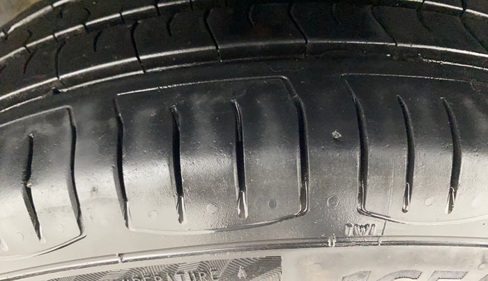 2015 Hyundai Xcent S 1.2, Petrol, Manual, 32,752 km, Left Rear Tyre Tread