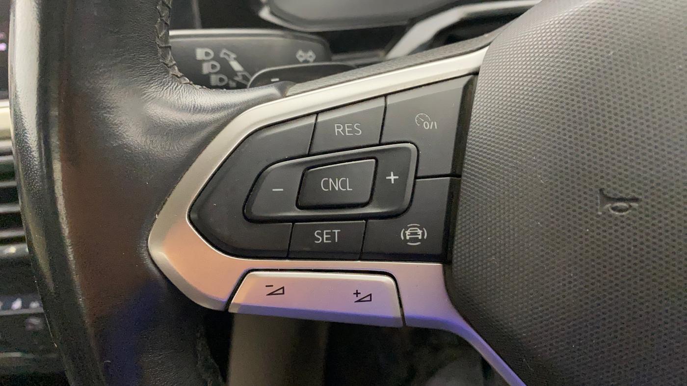 2022 Volkswagen VIRTUS HIGHLINE TSI 1.0 AT, Petrol, Automatic, 65,564 km, Adaptive Cruise Control