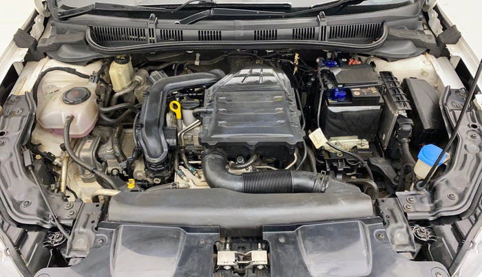 2022 Volkswagen VIRTUS HIGHLINE TSI 1.0 AT, Petrol, Automatic, 65,564 km, Engine View