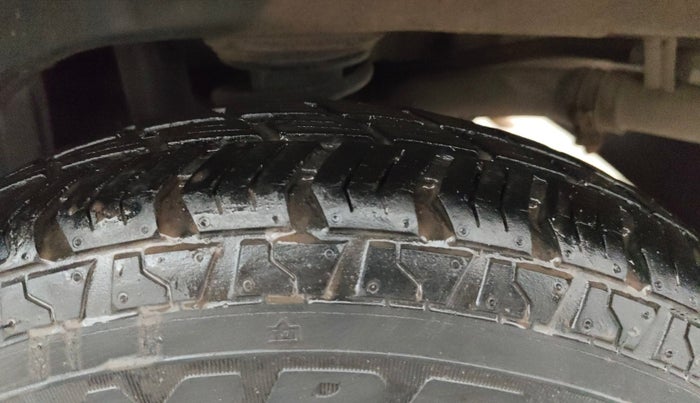 2016 Maruti Alto 800 LXI, Petrol, Manual, 38,372 km, Left Rear Tyre Tread