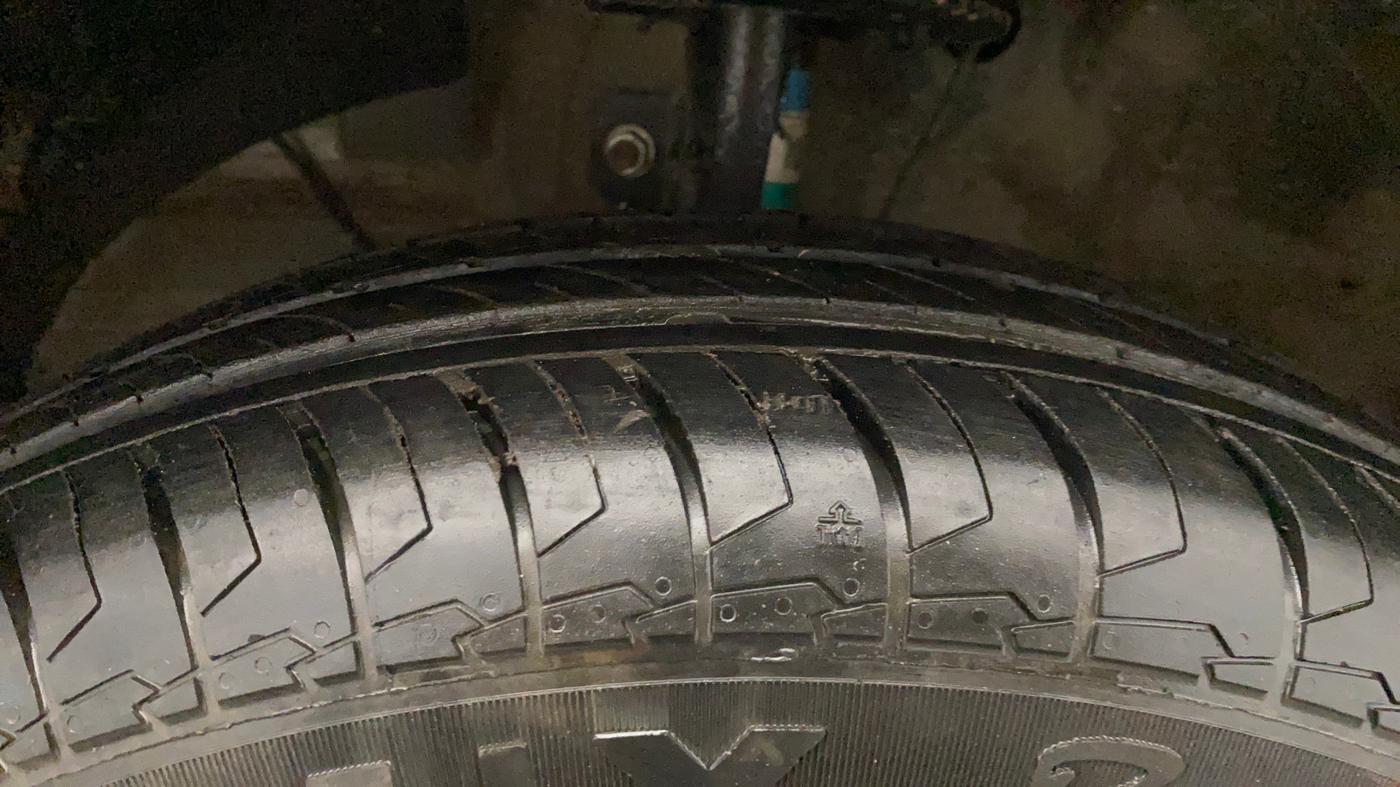 2022 Maruti Swift VXI, Petrol, Manual, 14,155 km, Left Front Tyre Tread