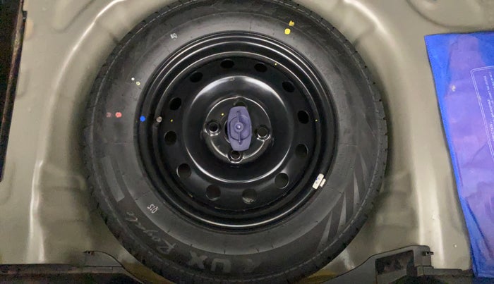 2022 Maruti Swift VXI, Petrol, Manual, 14,155 km, Spare Tyre