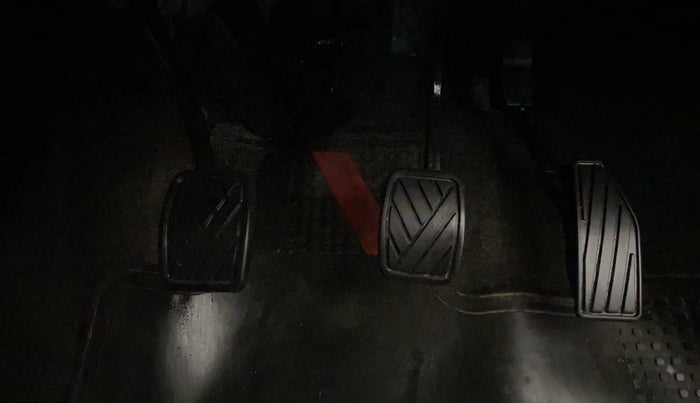 2022 Maruti Swift VXI, Petrol, Manual, 14,155 km, Pedals