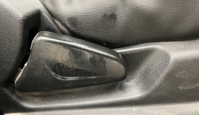 2018 Renault Kwid CLIMBER 1.0 AMT, Petrol, Automatic, 48,524 km, Driver Side Adjustment Panel