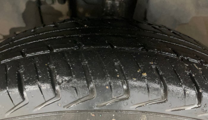 2018 Renault Kwid CLIMBER 1.0 AMT, Petrol, Automatic, 48,524 km, Left Front Tyre Tread