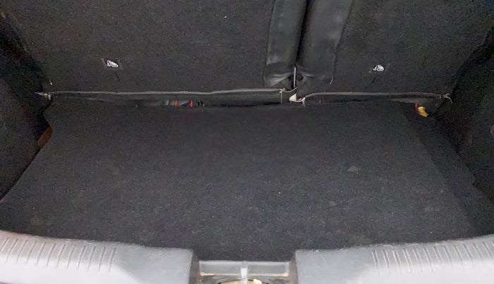 2017 Maruti IGNIS ZETA 1.2 K12 DUAL TONE, Petrol, Manual, 57,527 km, Boot Inside