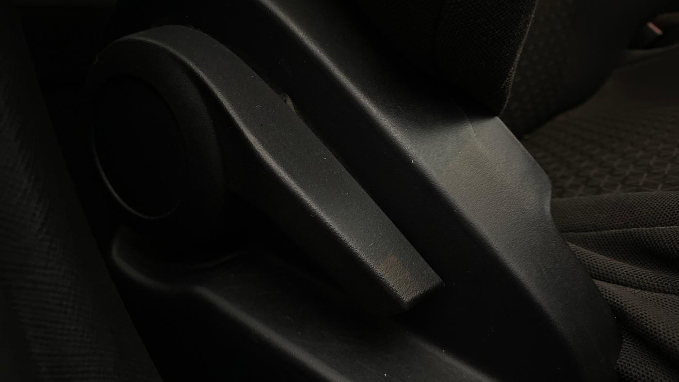 2021 Tata ALTROZ XM PLUS PETROL, Petrol, Manual, 65,950 km, Driver Side Adjustment Panel