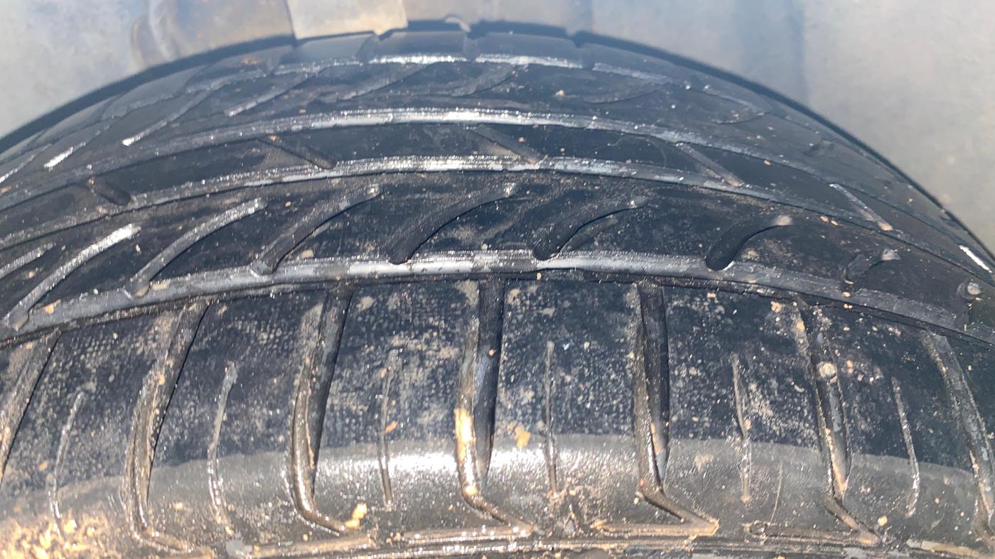 2021 Tata ALTROZ XM PLUS PETROL, Petrol, Manual, 65,950 km, Left Front Tyre Tread