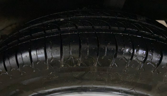 2016 Datsun Redi Go T (O), Petrol, Manual, 79,431 km, Left Rear Tyre Tread