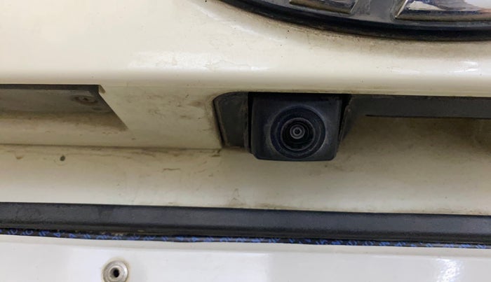 2021 Mahindra XUV300 W8 (O) 1.2 PETROL, Petrol, Manual, 39,362 km, Parking Camera