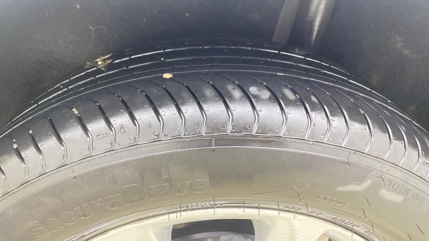 2019 Ford Ecosport TITANIUM 1.5L PETROL, Petrol, Manual, 1,10,355 km, Left Rear Tyre Tread