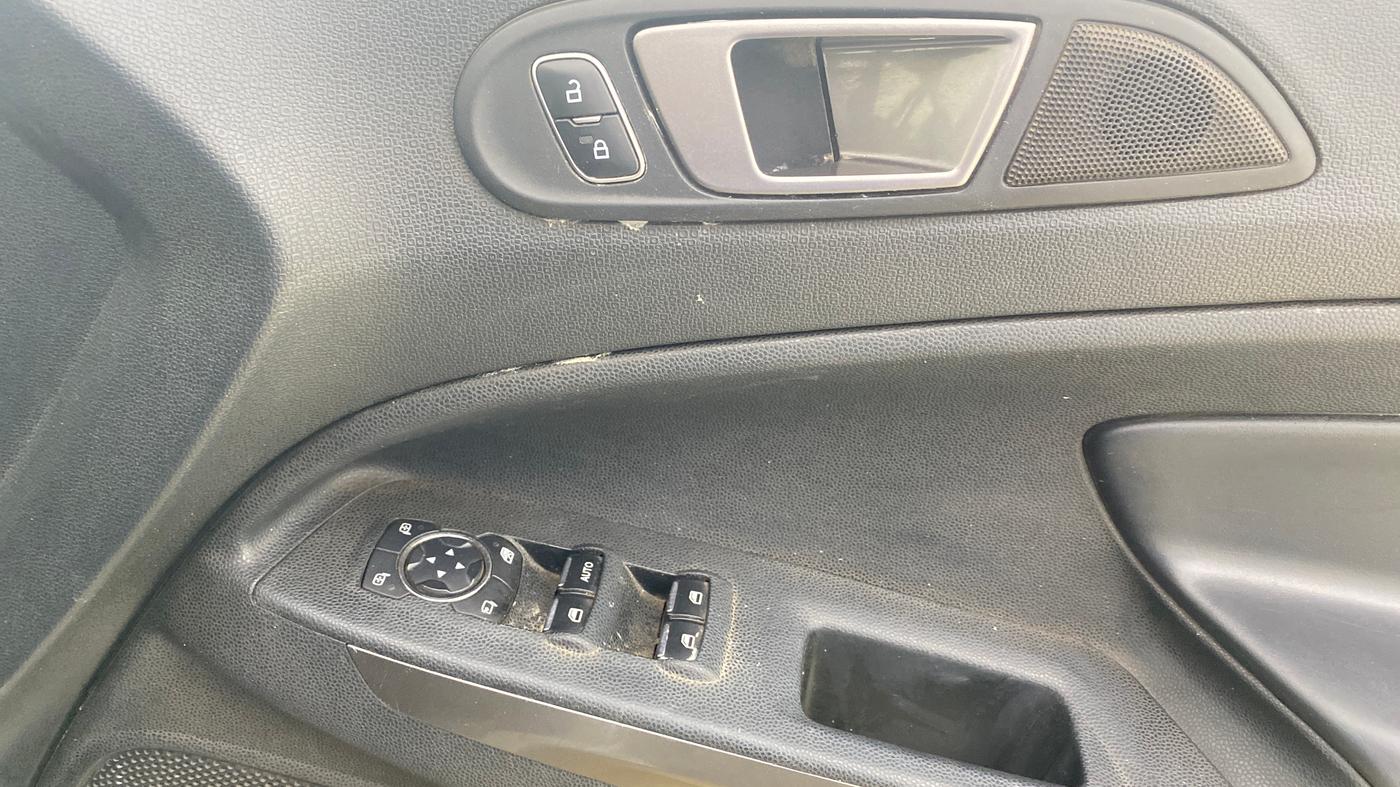 2019 Ford Ecosport TITANIUM 1.5L PETROL, Petrol, Manual, 1,10,355 km, Driver Side Door Panels Control