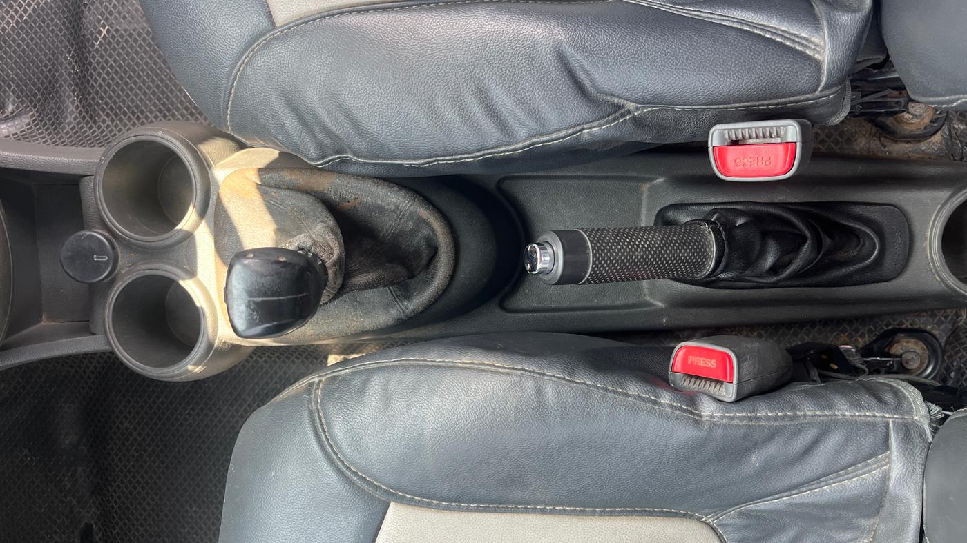 2012 Chevrolet Beat LS PETROL, Petrol, Manual, 66,905 km, Gear Lever