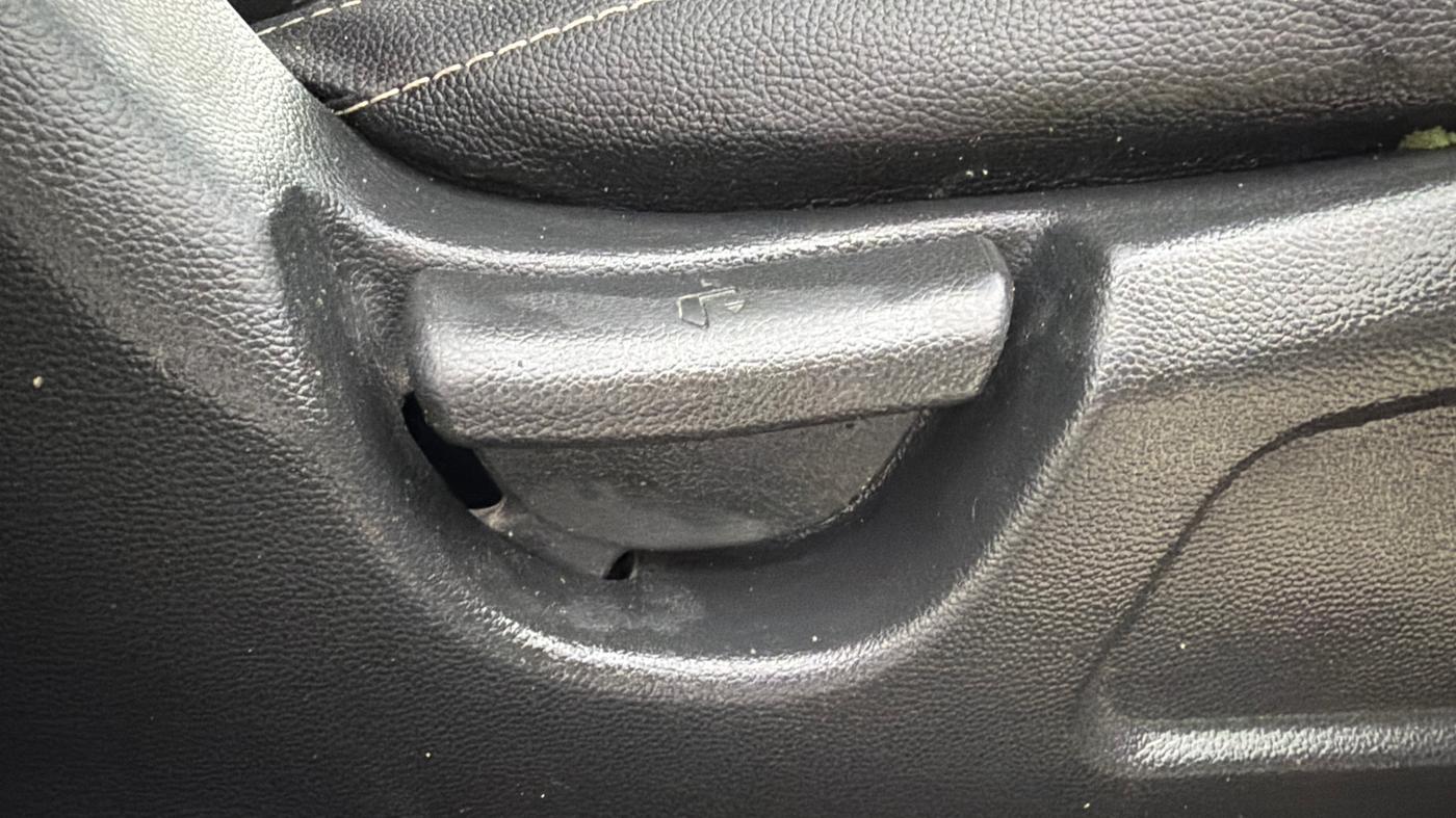 2018 Hyundai Elite i20 MAGNA EXECUTIVE CVT, Petrol, Automatic, 78,934 km, Driver Side Adjustment Panel