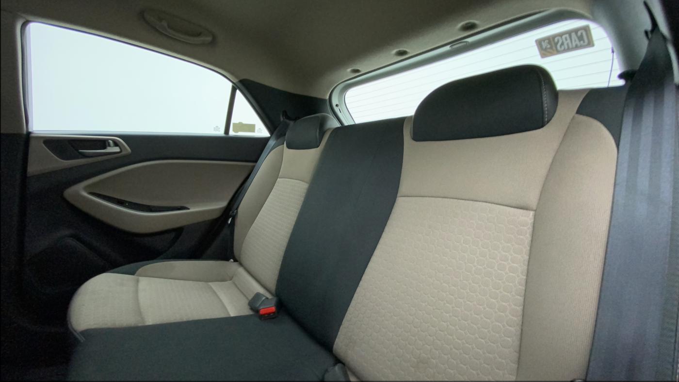 2016 Hyundai Elite i20 SPORTZ 1.2, Petrol, Manual, 62,007 km, Right Side Rear Door Cabin