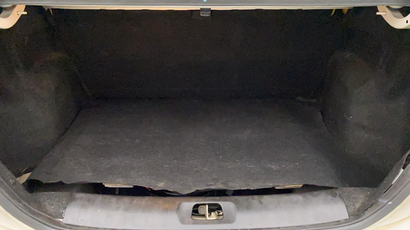 2015 Maruti Swift Dzire VXI, Petrol, Manual, 1,10,540 km, Boot Inside