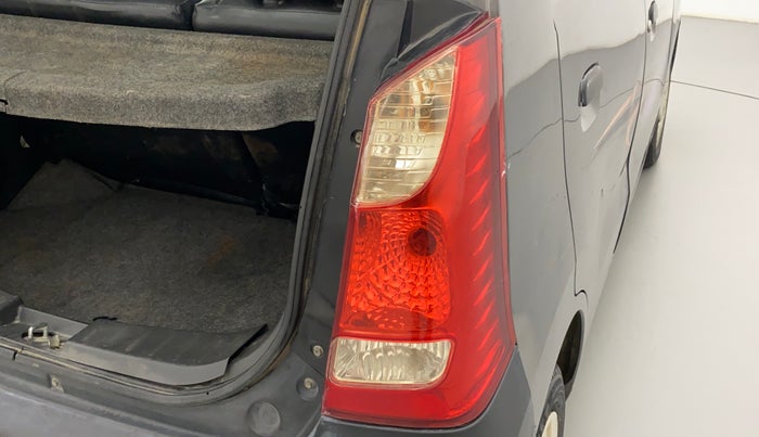 2011 Maruti Wagon R 1.0 LXI, Petrol, Manual, 60,784 km, Right tail light - Minor damage