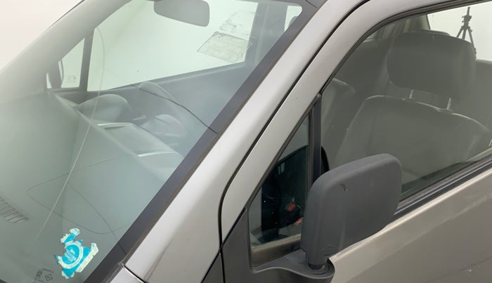 2011 Maruti Wagon R 1.0 LXI, Petrol, Manual, 60,784 km, Left A pillar - Paint is slightly faded