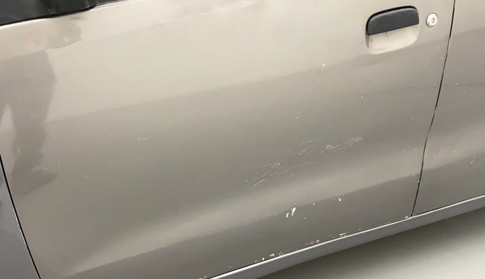 2011 Maruti Wagon R 1.0 LXI, Petrol, Manual, 60,784 km, Front passenger door - Minor scratches