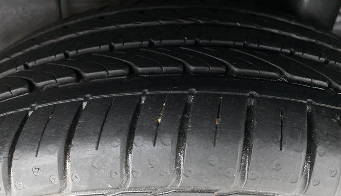 2019 Hyundai Elite i20 1.2  ASTA (O) CVT, Petrol, Automatic, 10,752 km, Left Rear Tyre Tread