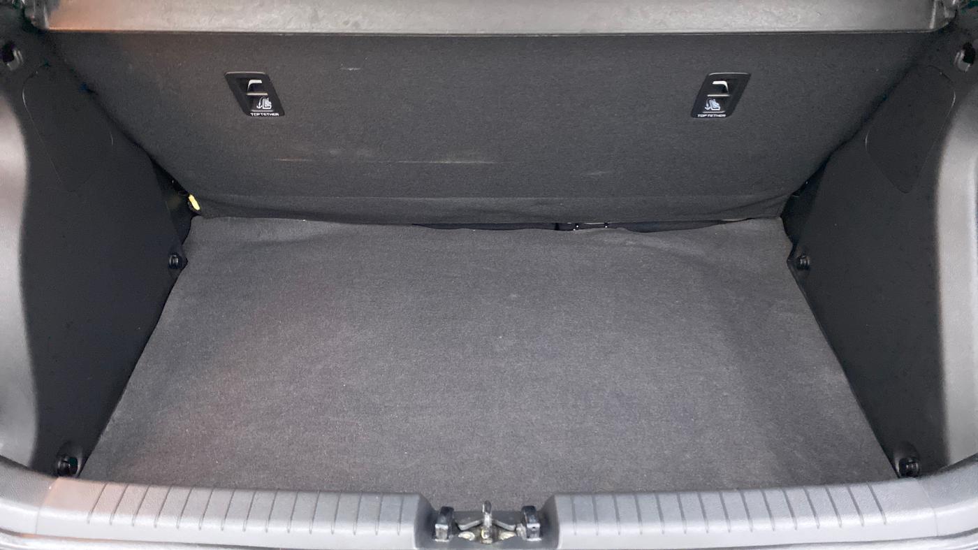 2019 Hyundai Elite i20 1.2  ASTA (O) CVT, Petrol, Automatic, 10,752 km, Boot Inside