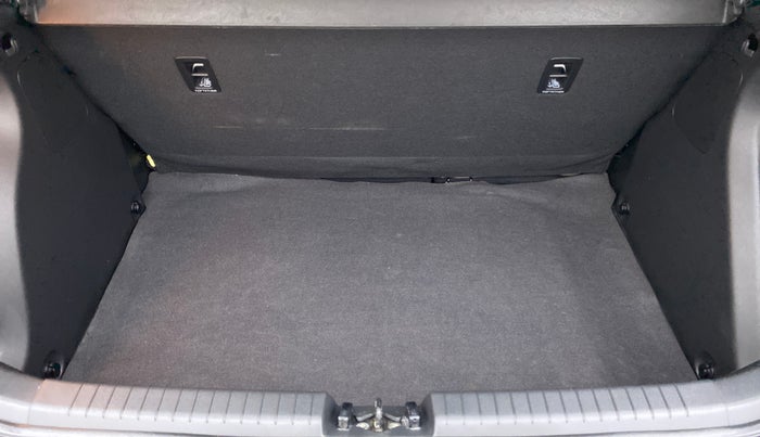 2019 Hyundai Elite i20 1.2  ASTA (O) CVT, Petrol, Automatic, 10,752 km, Boot Inside