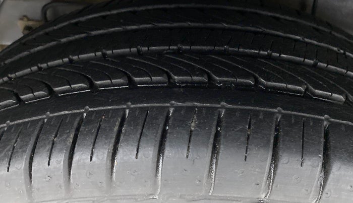 2019 Hyundai Elite i20 1.2  ASTA (O) CVT, Petrol, Automatic, 10,752 km, Right Rear Tyre Tread