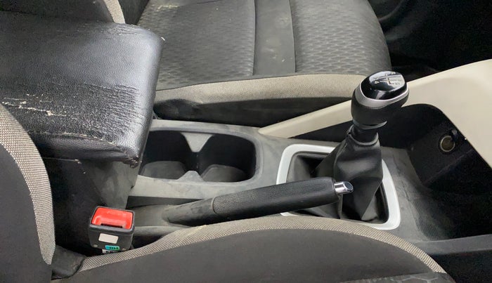 2023 Nissan MAGNITE XL, CNG, Manual, 50,733 km, Gear Lever