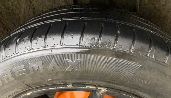 2023 Nissan MAGNITE XL, CNG, Manual, 50,733 km, Left Rear Tyre Tread