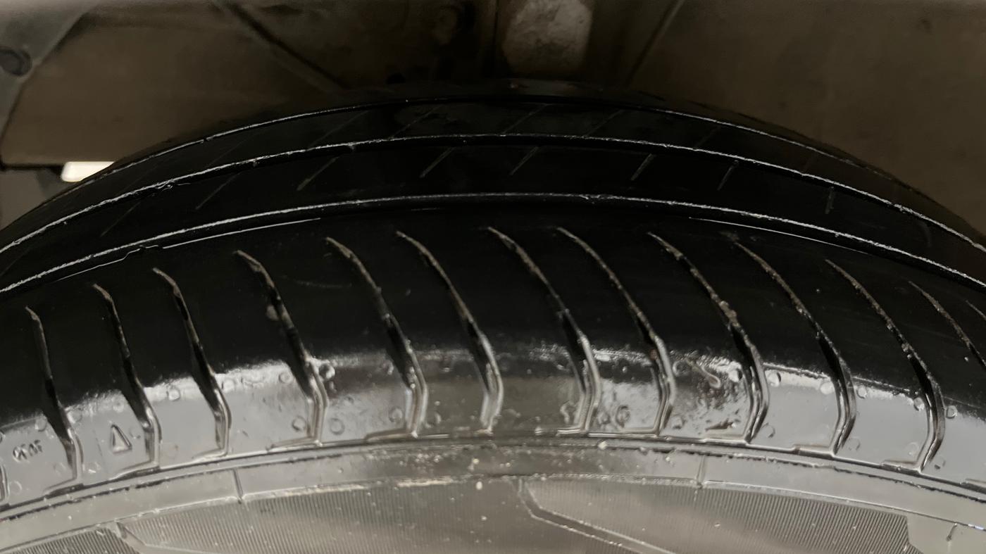 2019 Maruti XL6 ALPHA MT, Petrol, Manual, 44,088 km, Left Front Tyre Tread
