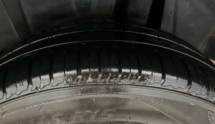 2019 Maruti XL6 ALPHA MT, Petrol, Manual, 44,131 km, Left Rear Tyre Tread