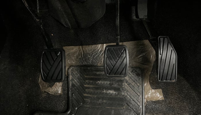 2019 Maruti XL6 ALPHA MT, Petrol, Manual, 44,131 km, Pedals